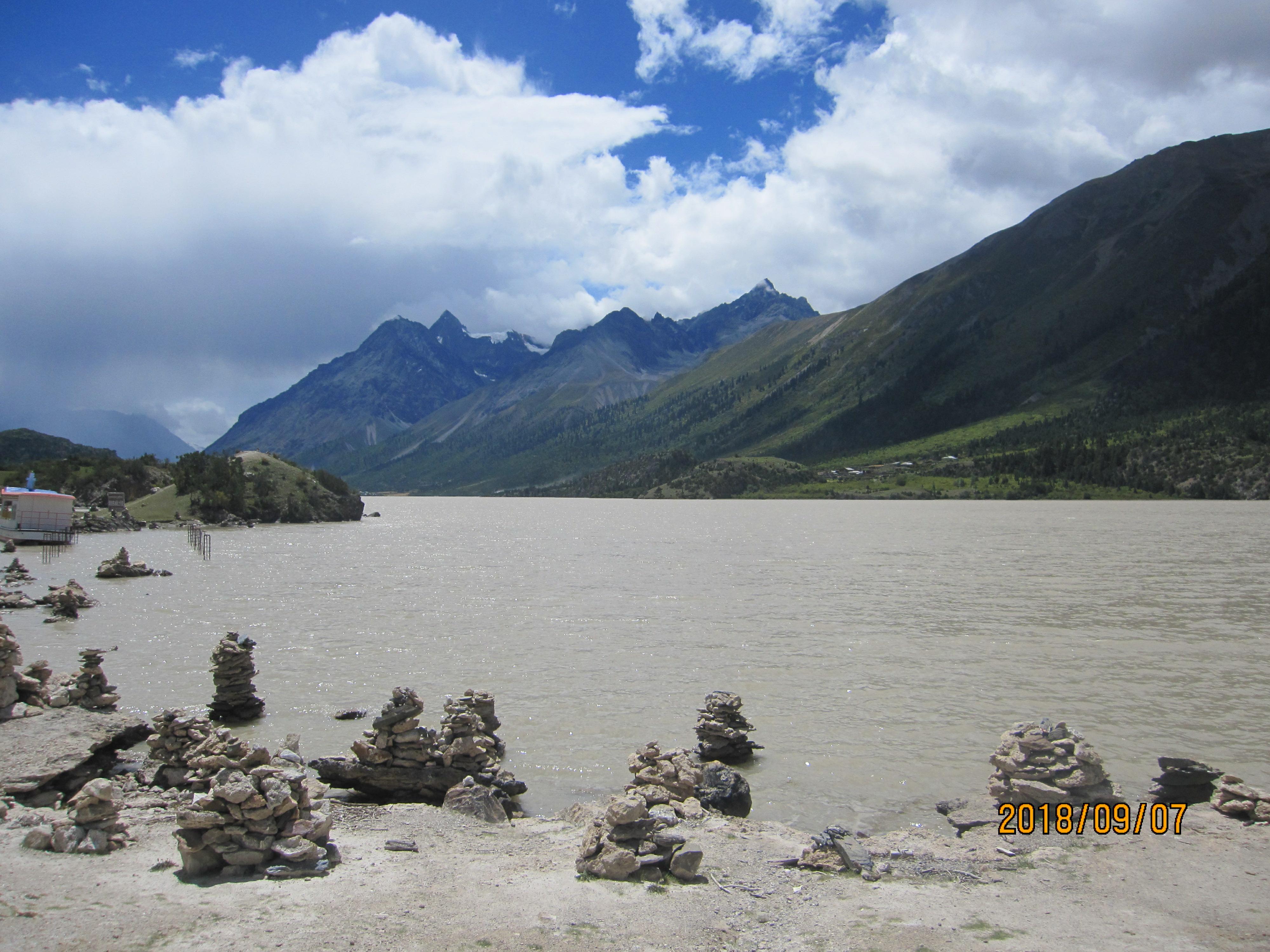 西藏第八天雪山下的然乌湖,从安徽到来西藏古冰川旅游攻略