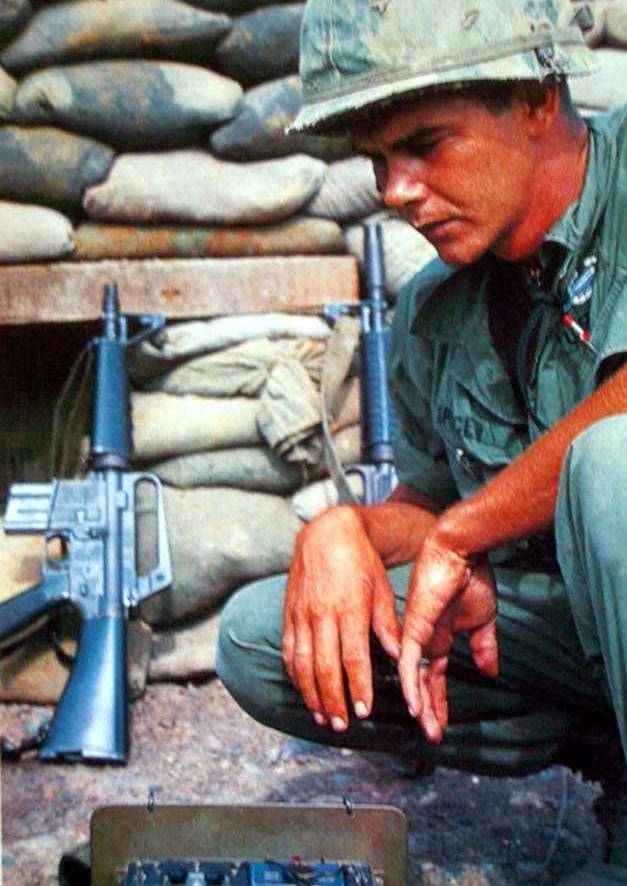 car15步枪是全自动的吗,美国产car15民用步枪