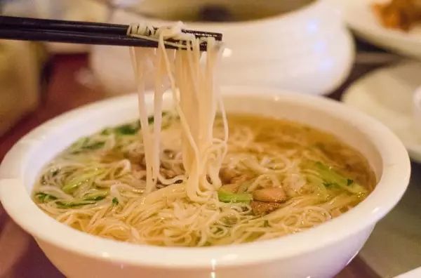 浙江隐藏一座仙境,浙江距离杭州1小时车程的城市