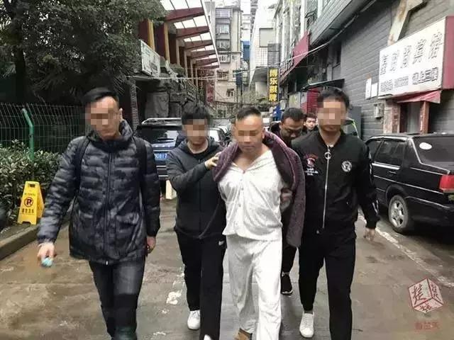 知名演员竟是13年逃犯,明星美发师事件