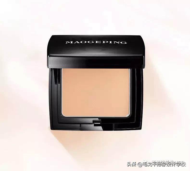 画一个清透简单的妆,如何画一个干净无瑕的底妆教程