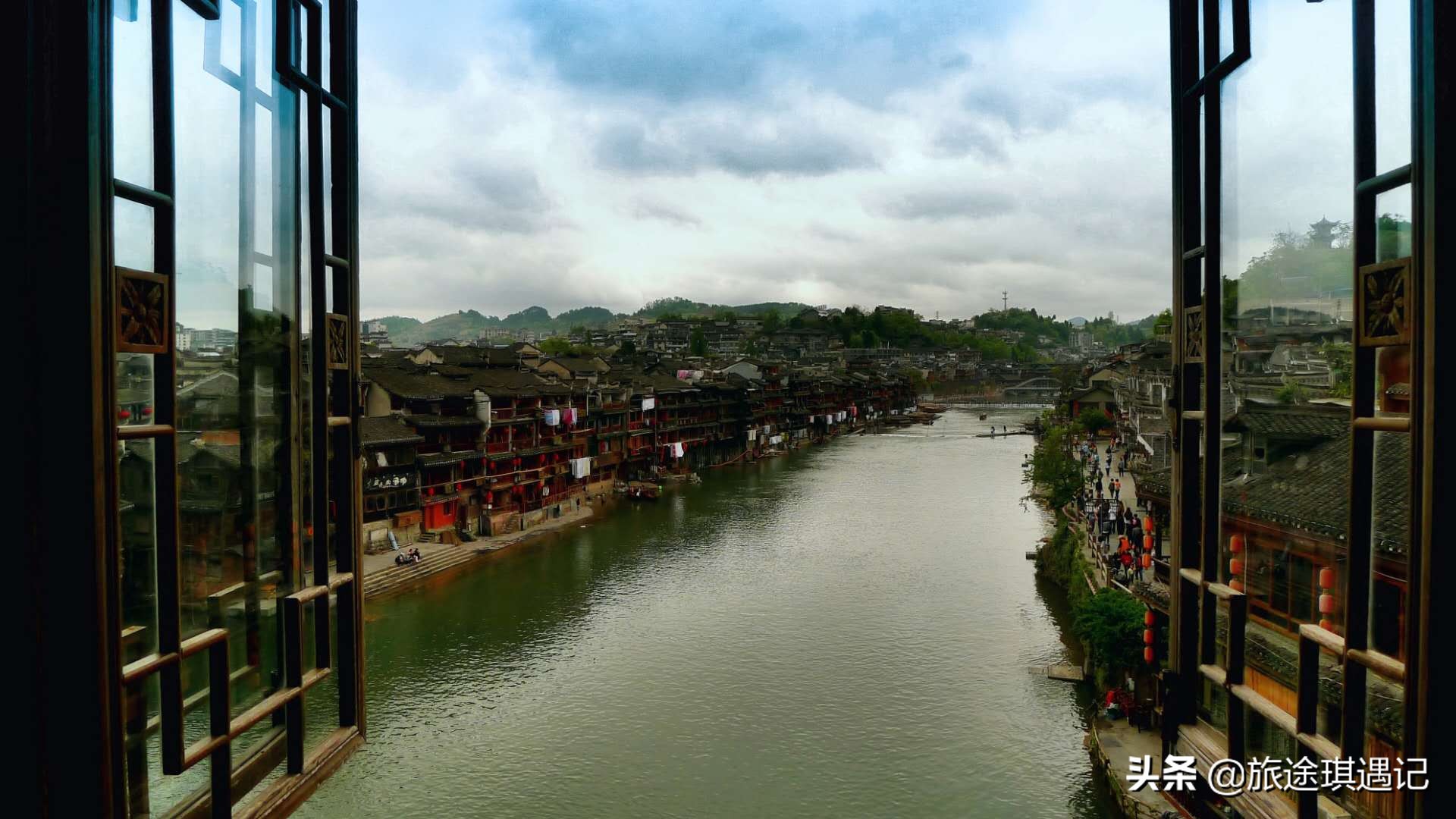 在凤凰古城感受苗族,在凤凰古城与你相遇