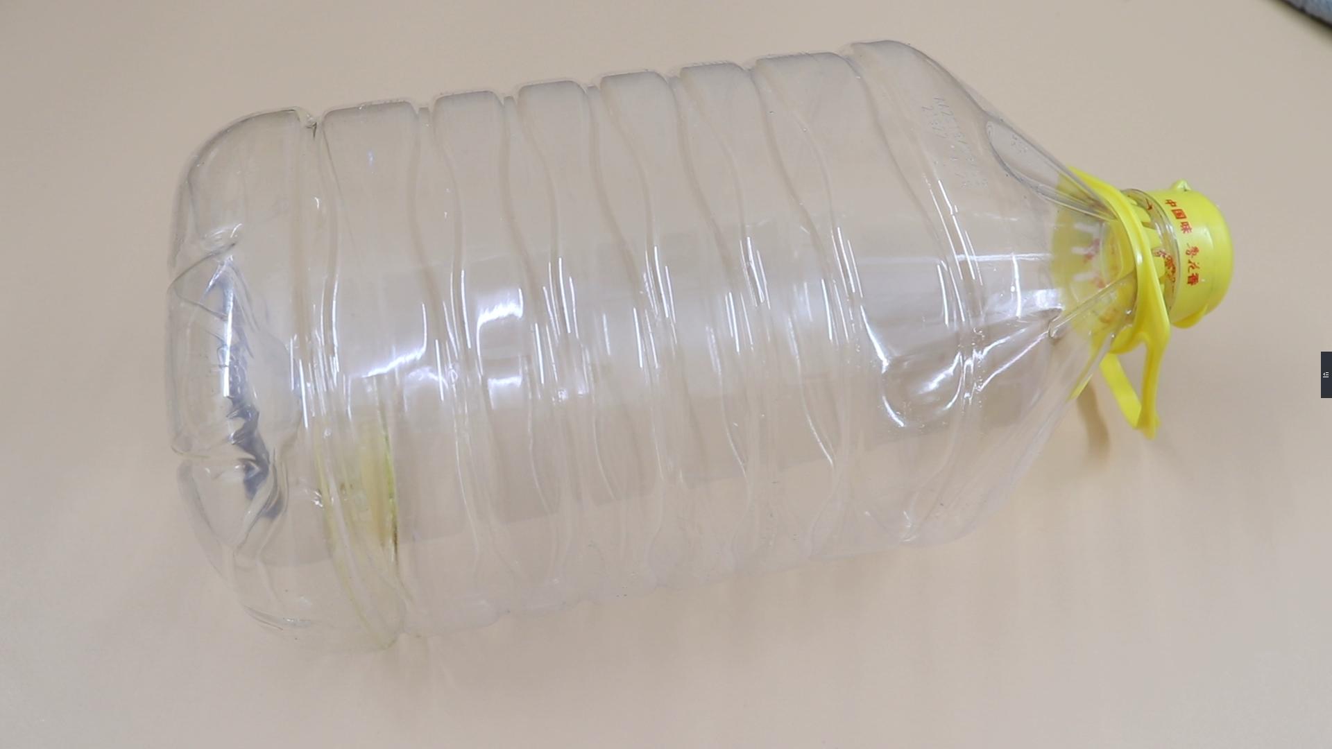 衣服上粘了纸质标签胶印怎么去除,怎样去除水壶商标上的标签胶印