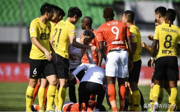 保利尼奥将缺席亚冠,保利尼奥拒绝归队