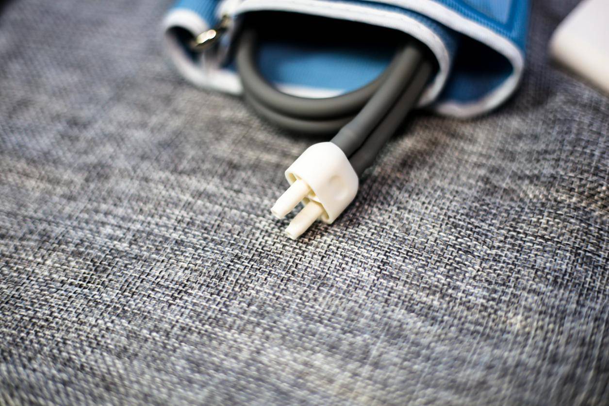 预防胜于治疗，给全家一份安心守护，乐心i7智能血压仪