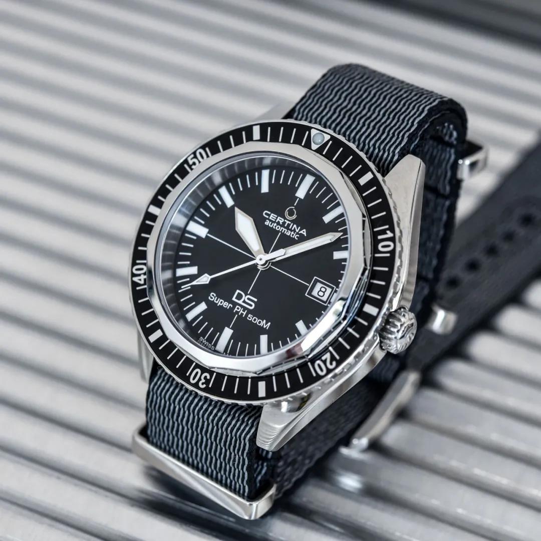 万元左右最保值的潜水表,万元内潜水表哪款最好