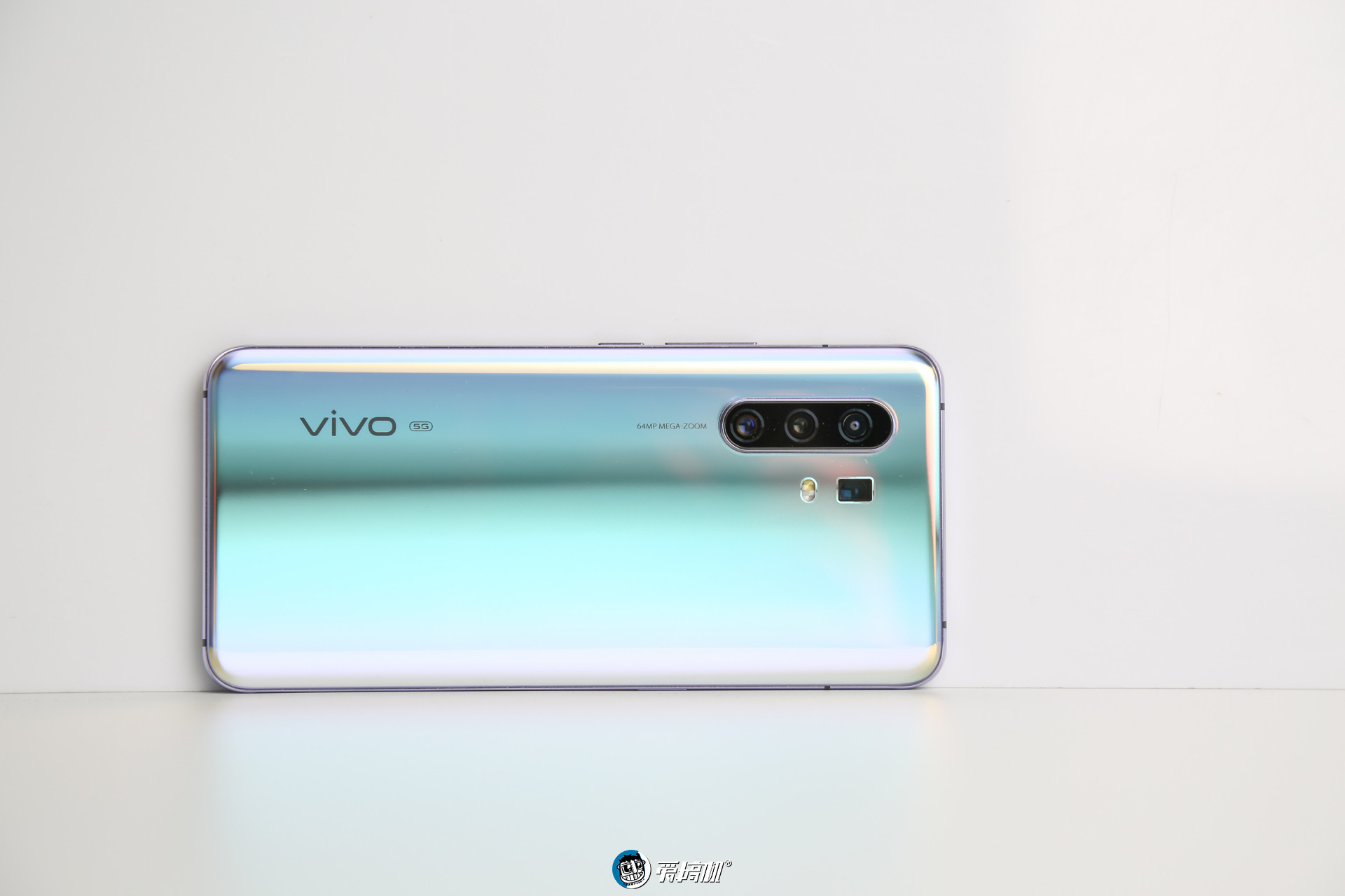 vivox30pro搭载三星5g芯片980,vivox30pro是第一款5g手机