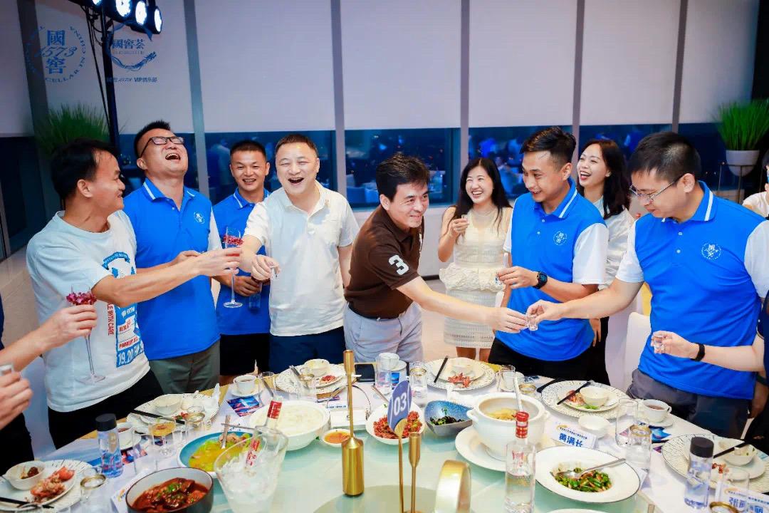 致敬英雄城,致敬武汉英雄城