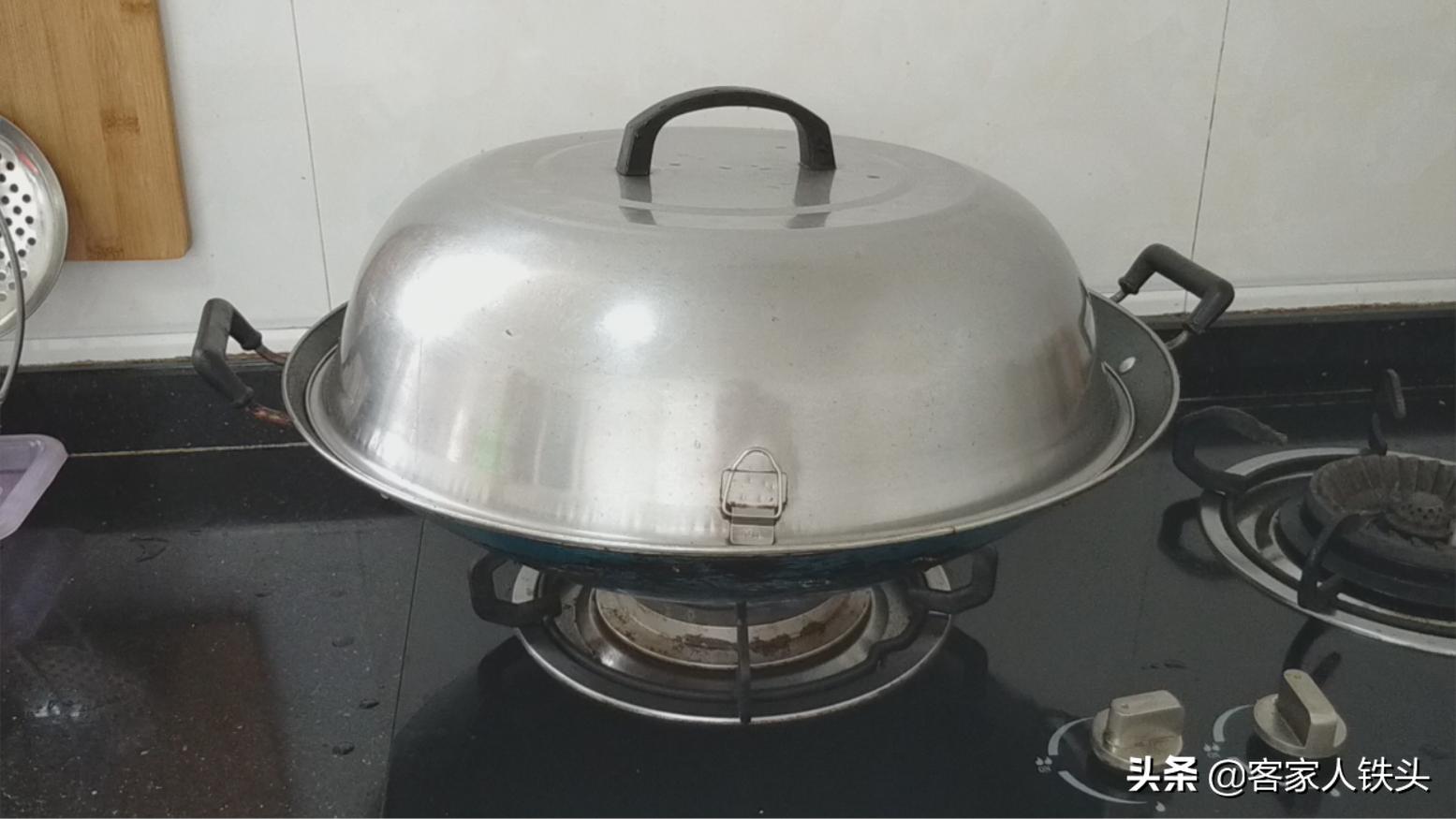 客家焖鸡饭放什么好吃,客家鸡煲饭家常做法