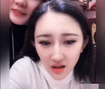 大连冰冰与莹少互撕爆漏照！莹少喊话粉丝全体举报泰迪冰