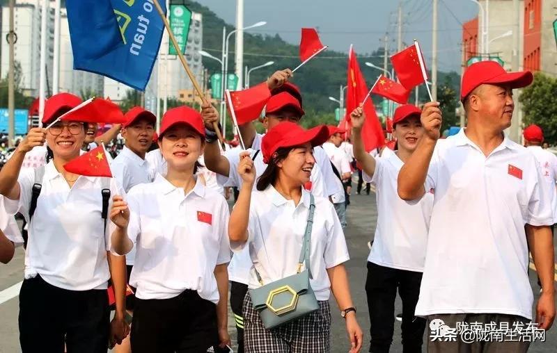 我叫成县,这是我2019年的自拍照