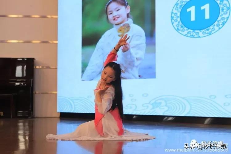 学校因足球而精彩,学校因学生而骄傲