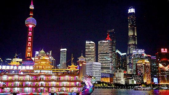 疯狂刷屏！夜晚24:00的上海街头，藏着另一幅面孔…