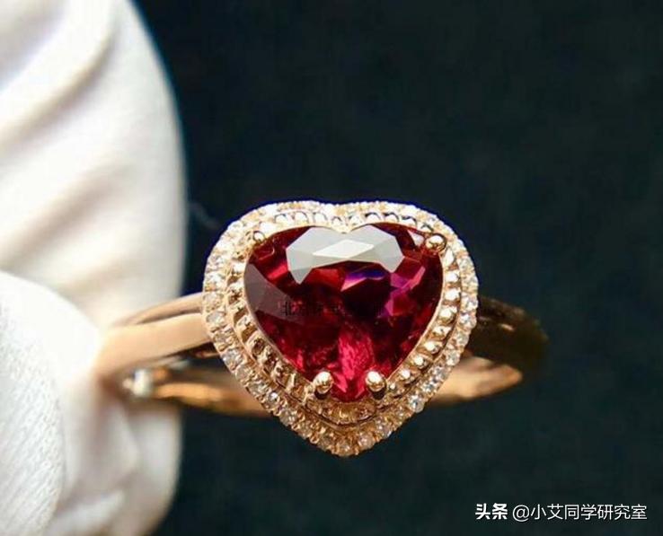红宝石是什么档次的宝石,红色宝石价格低和高的区别在哪里