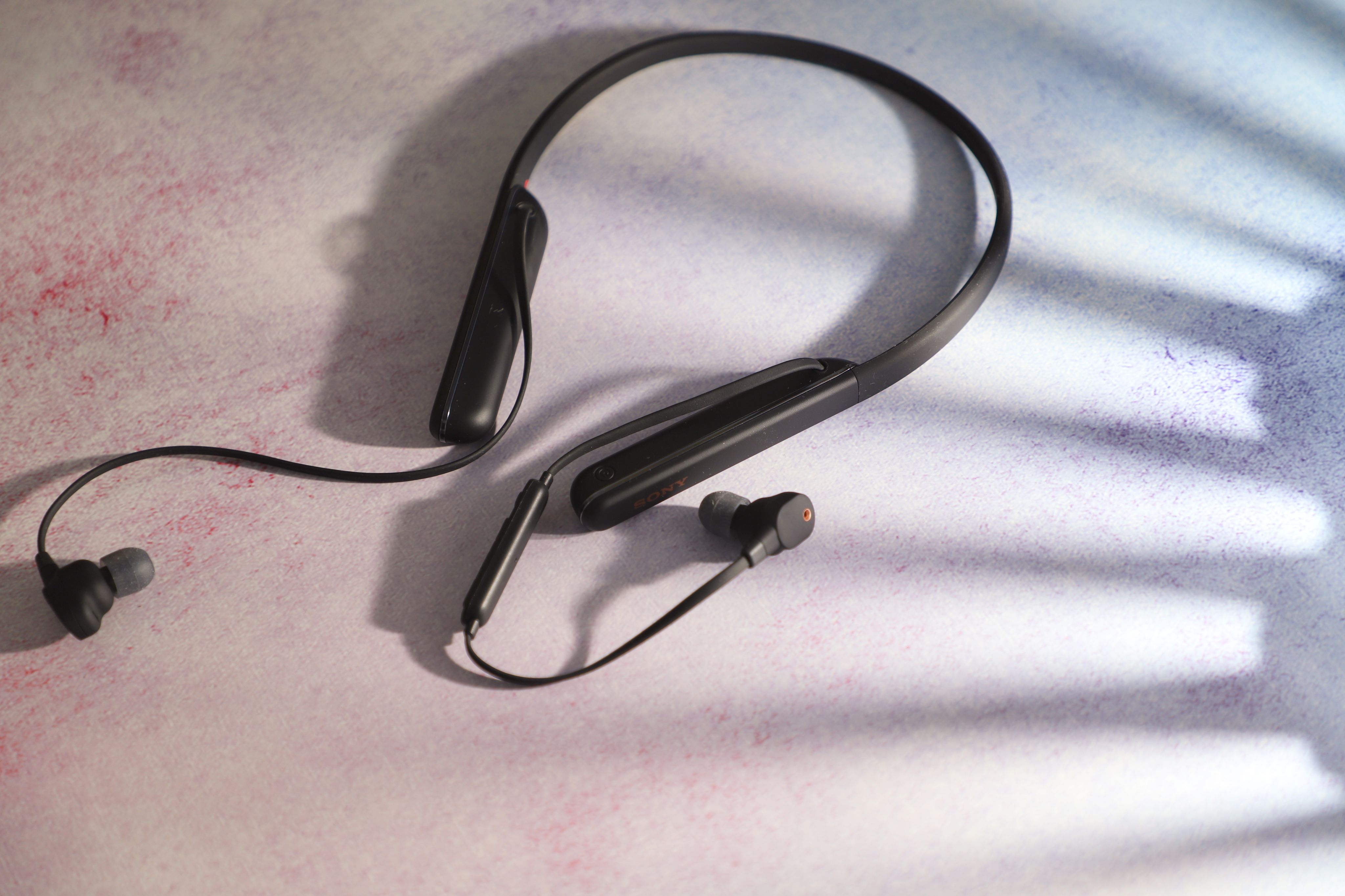 索尼wi-1000x对比qc35,索尼耳机wi1000xm2测评