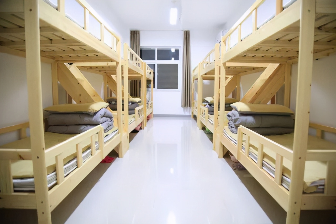 2021年郑州小升初择校必看的15所热门民办初中食宿情况集合