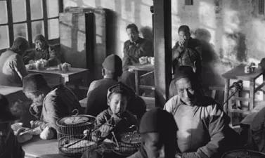 现在吃碗卤煮这么大罪过？竟和裹脚、黑奴挂钩了？北京人真难