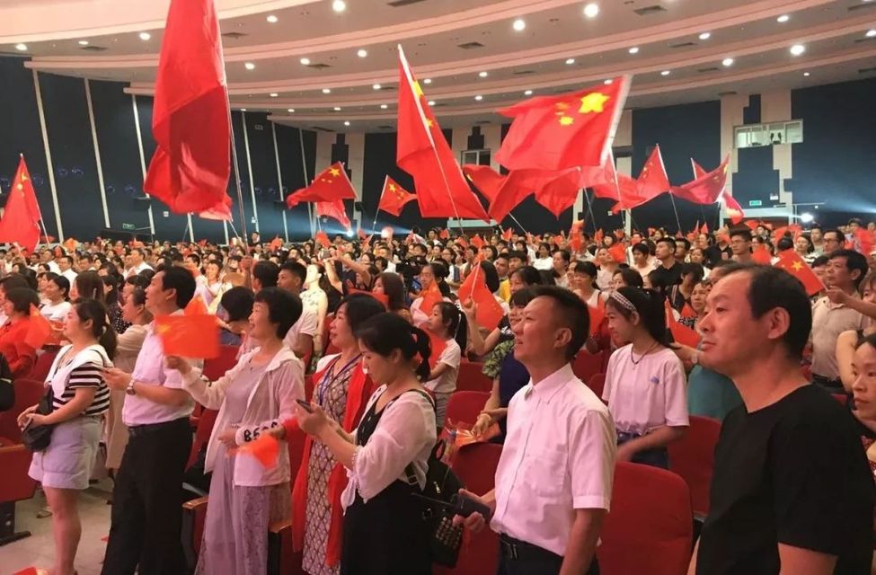 亲，看了吗？七百多万人次分享的家国情怀故事汇是这样的！