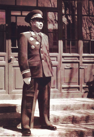 *得志杨**回忆陈赓同志