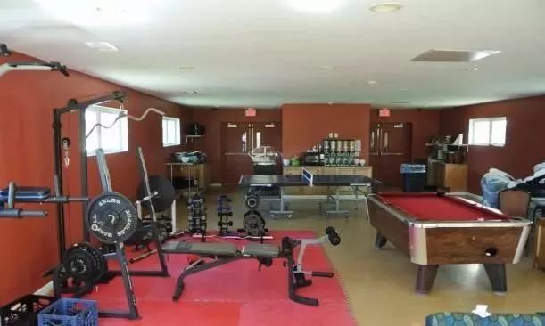 鏂板槈鍑哄浗,缇庡浗鍩虹潱瀛︽牎