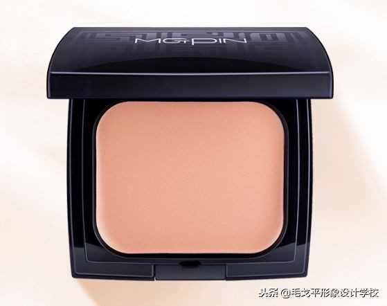 气垫粉底bb霜粉底液是一样的吗,气垫cc霜bb霜粉底液有啥区别