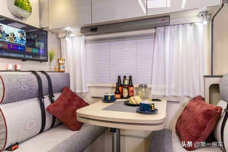 长城炮房车底盘升级气囊,长城炮4座房车测评