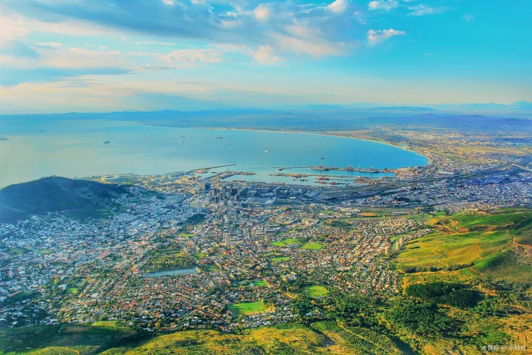 中国海关收小费怎么判,如何处理新疆旅游团20元小费