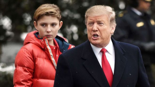 特朗普右手现大片瘀伤，坊间猜测他在秘密治病