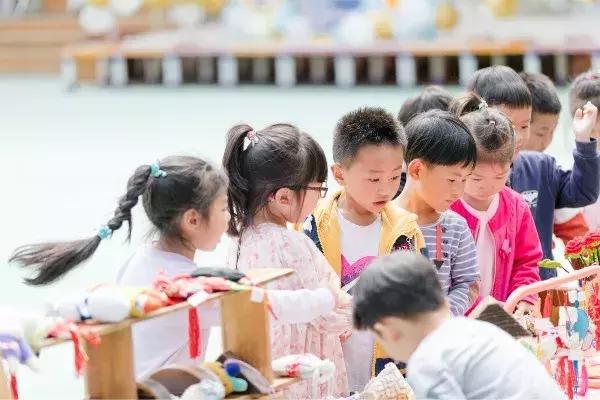 成都十八中学过六一儿童节,各学校精彩纷呈庆六一