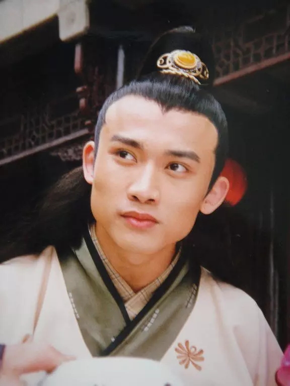 周杰伦黄晓明沙溢吴彦祖聂远,黄晓明周杰伦头发稀疏