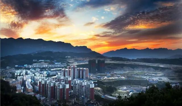 在宜昌的路上最美的风景,去感受大宜昌的美