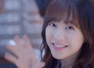 想招桃花运戴什么色,招桃花怎么穿