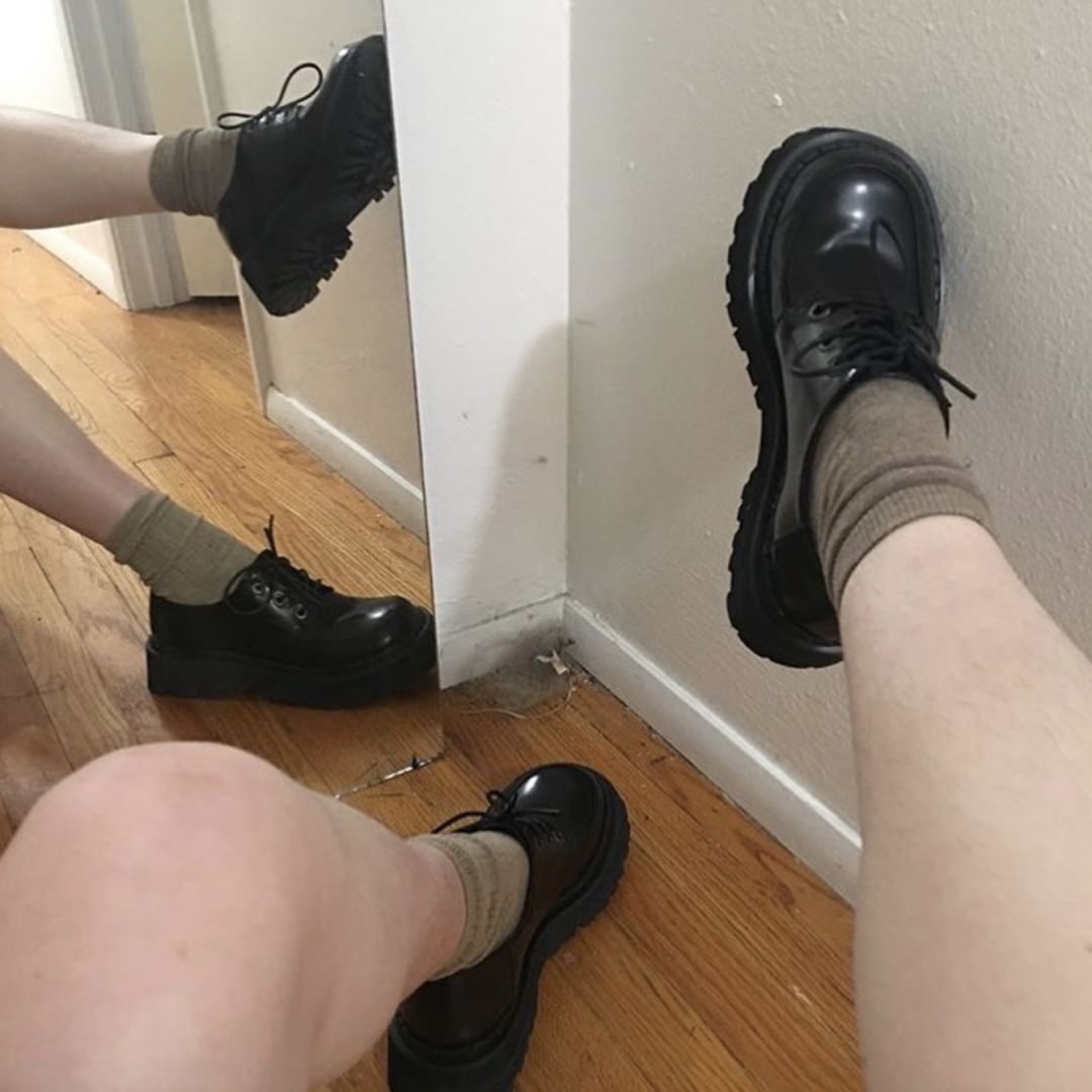 在皮鞋和球鞋之间摇摆的我们，终于找到了最佳选择