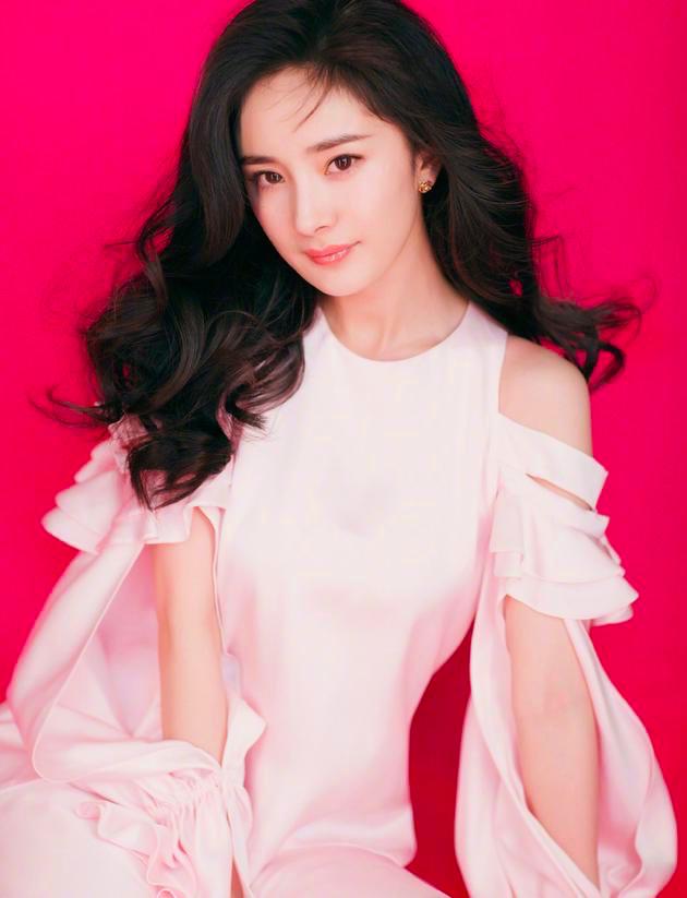 杨幂的桃花眼排名第二,杨幂暖心拥抱