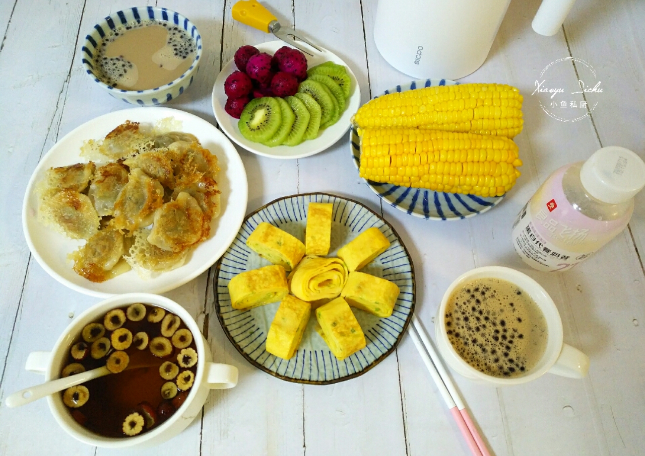 早上朋友圈晒女儿,中学生营养早餐15天不重样