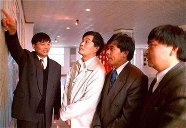 四兄弟创业27年欠款30亿,四兄弟创业成百亿富豪