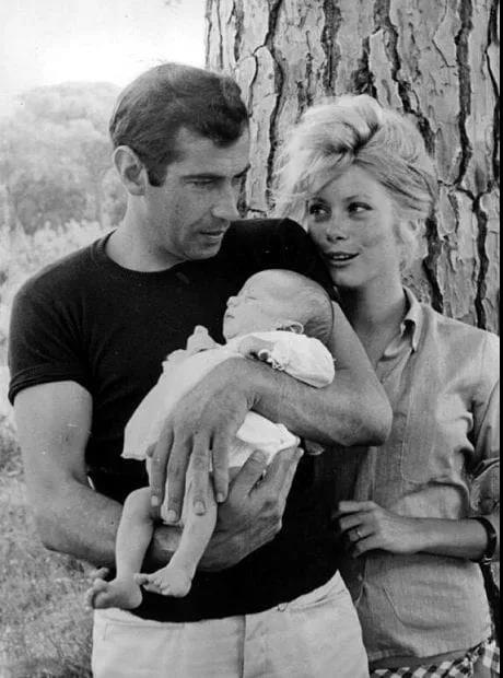 嫁过著名导演、政治家、大亨，简·方达这八十年是怎么过的？