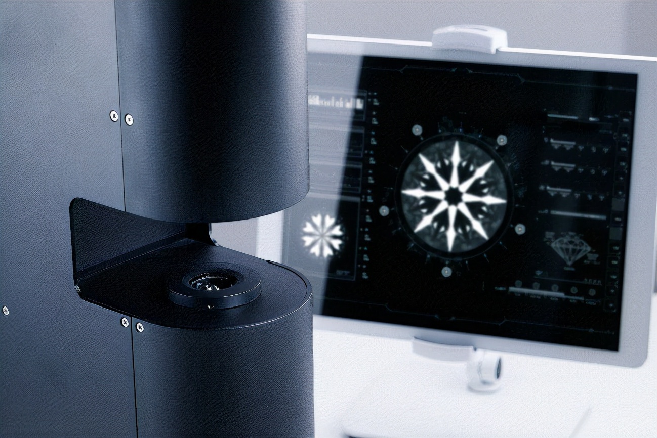 周生生Infini Love Diamond全爱钻天然美钻光芒