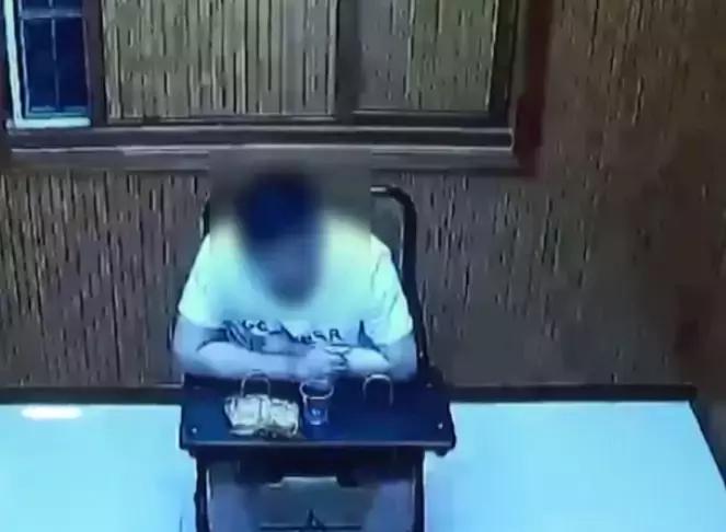 90后男子租9辆豪车抵押变现挥霍,男子租豪车抵押给朋友后携款潜逃