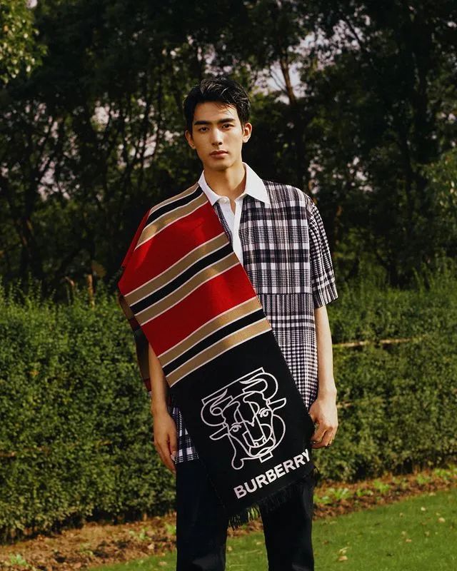 burberry啥时候成奢侈品了,burberry没落了吗