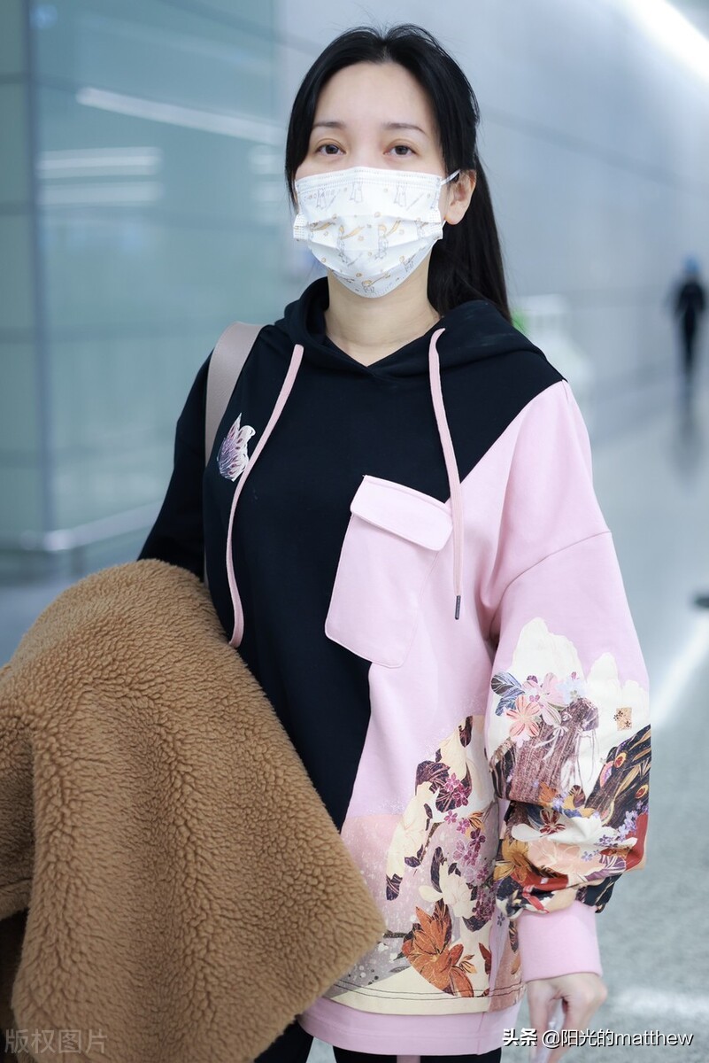 羊羔绒外套女金莎,羊羔绒女外套皮毛一体金莎同款