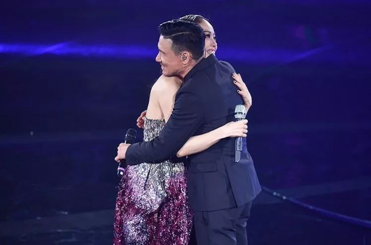 容祖儿张学友刘德华,容祖儿演唱会刘德华出场