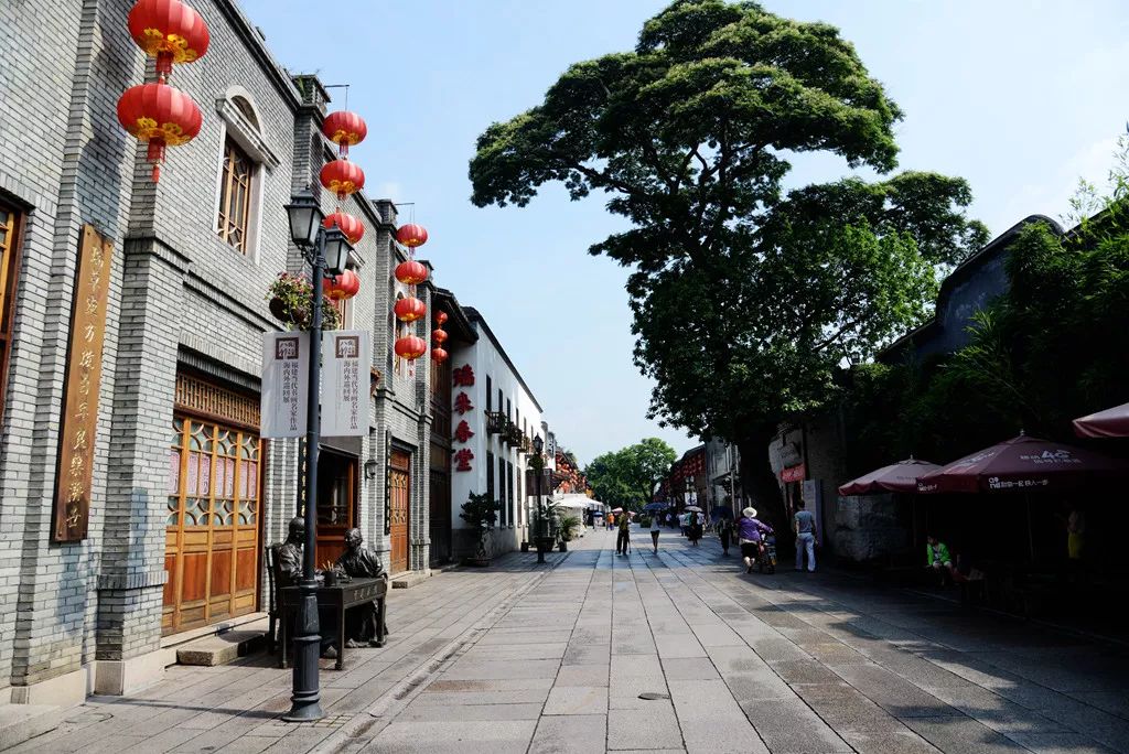 三月机票特价旅游地,3月份从成都出发机票白菜价