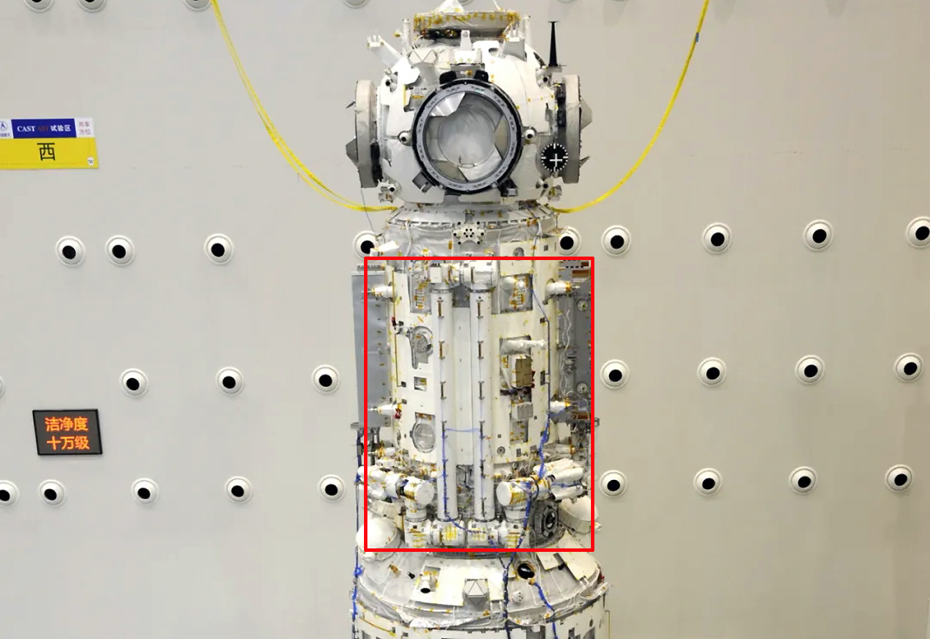 空间站机械臂拆卫星,空间站机械臂拆翅膀