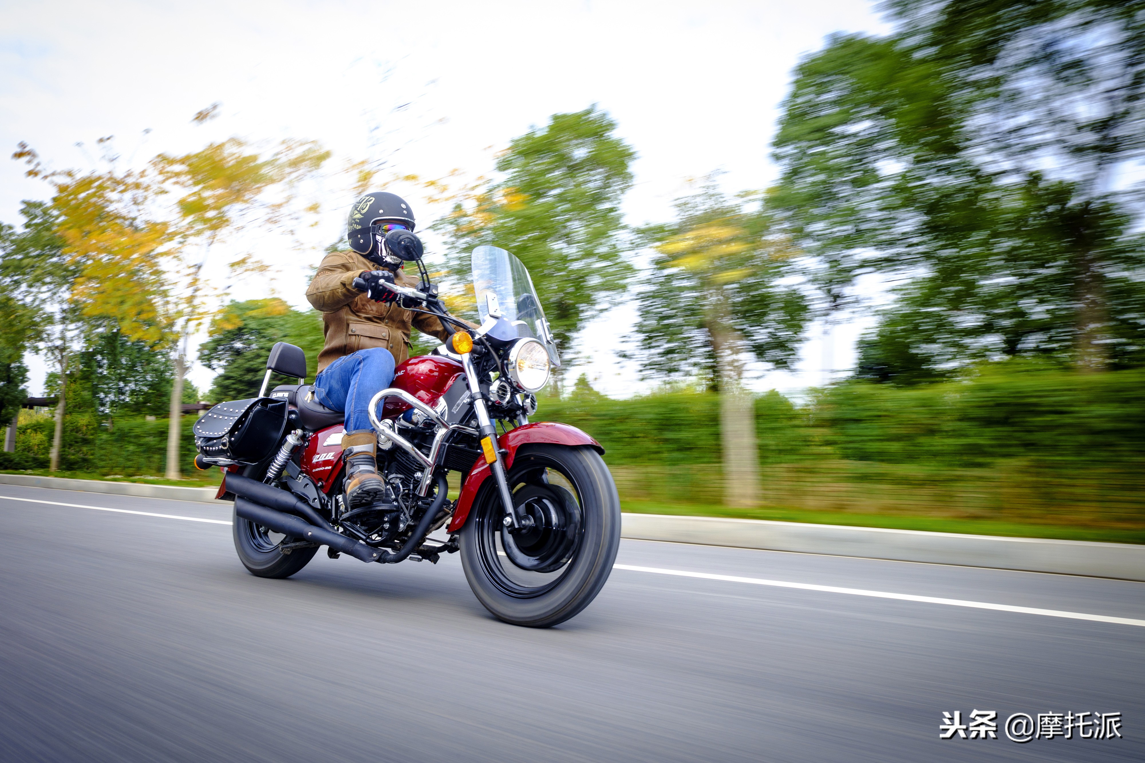 凯威极光200摩托车,钱江凯威荣光202和极光200的区别