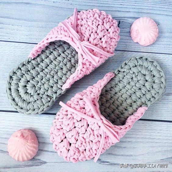 钩编拖鞋教程,毛线拖鞋钩编教程全过程最简单的