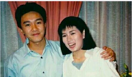 周星驰朱茵拍拖多久,周星驰前任罗慧娟