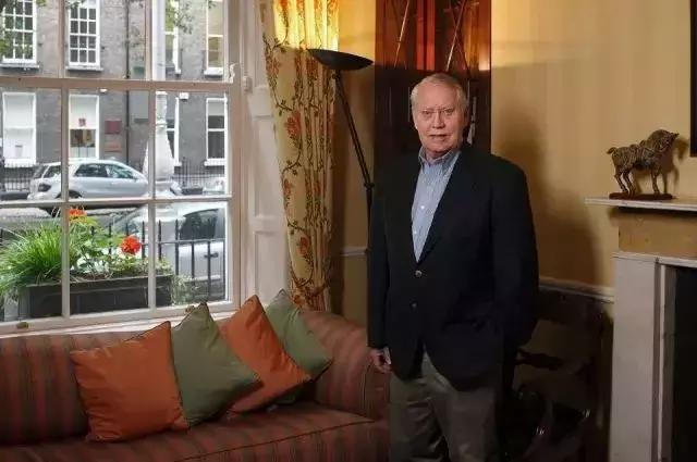 戴15元手表,租一居室,秘密捐出560亿,他真正活出了上帝模样!