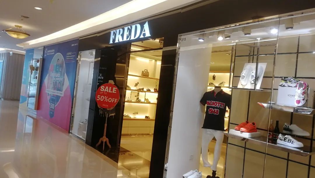 痛心!昔日爱马仕变发廊,这个顶奢商场还有救吗?