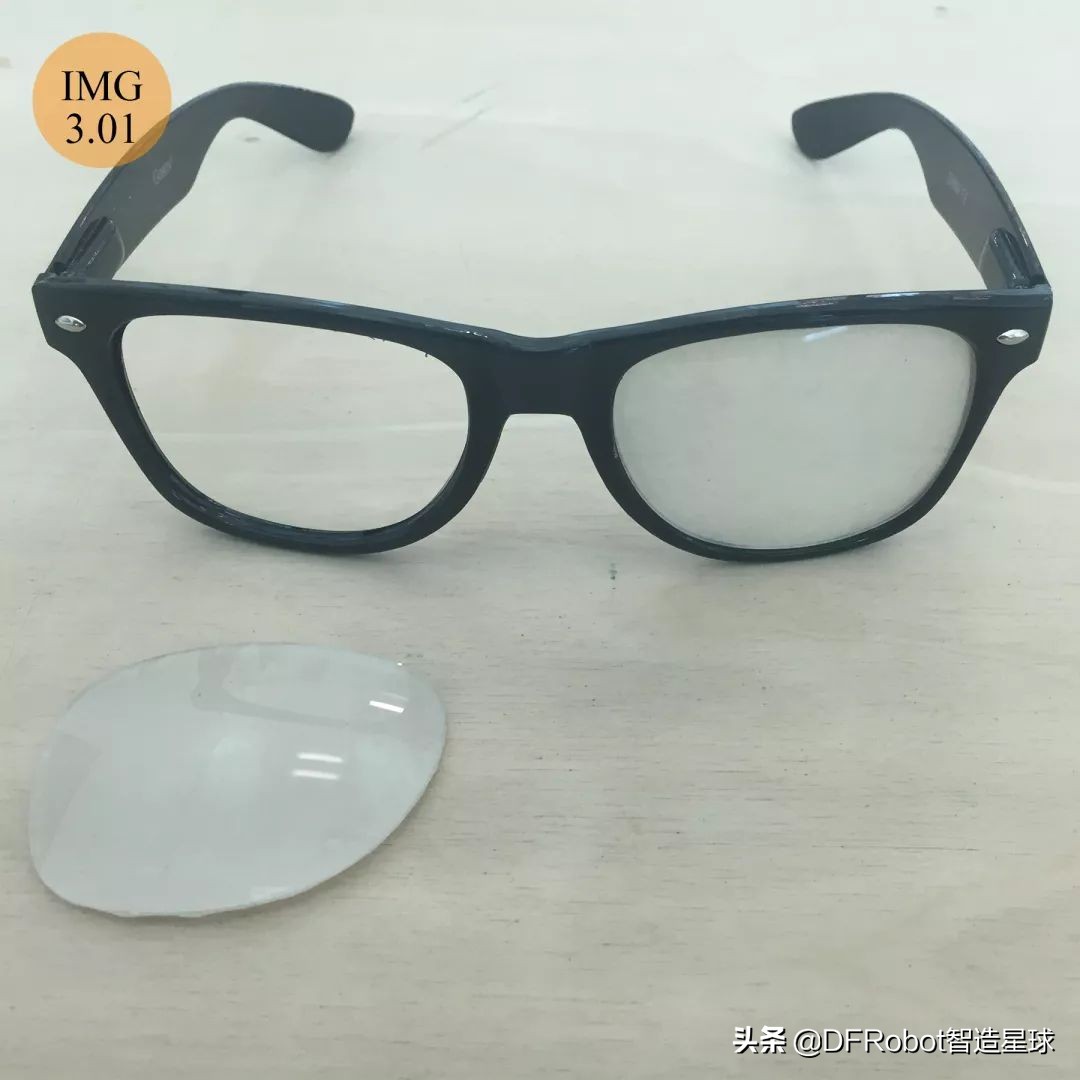 柯南同款发光眼镜能不能看见人,名侦探柯南眼镜同款不发光